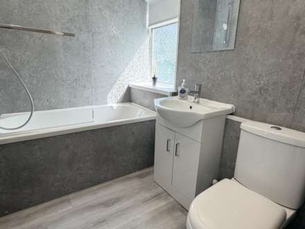 Croftfoot Road, Glasgow, Image 3