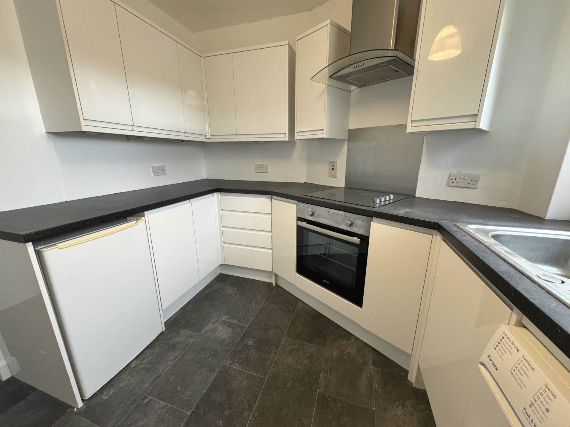 31D Alexander Avenue, Eaglesham, Image 3