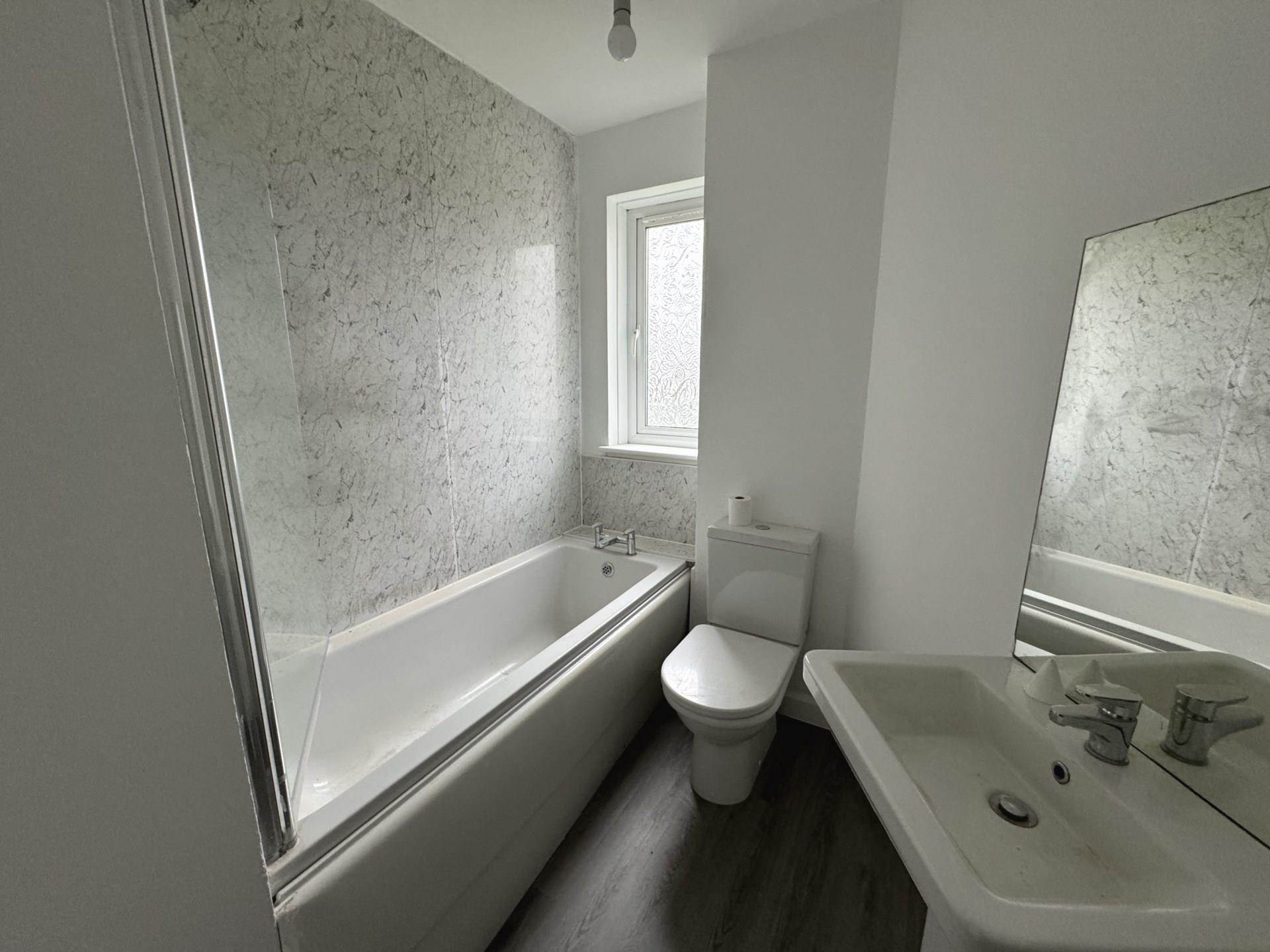 31D Alexander Avenue, Eaglesham, Image 7