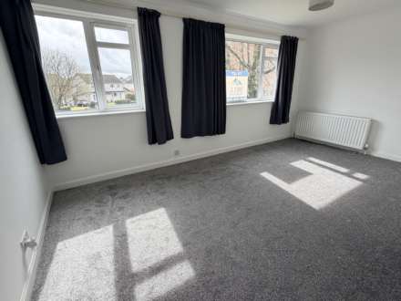 31D Alexander Avenue, Eaglesham, Image 2