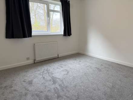 31D Alexander Avenue, Eaglesham, Image 4