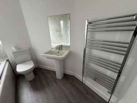 31D Alexander Avenue, Eaglesham, Image 9