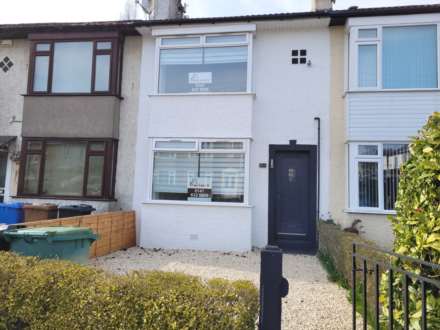 2 Bedroom Terrace, Golf Drive, Glasgow