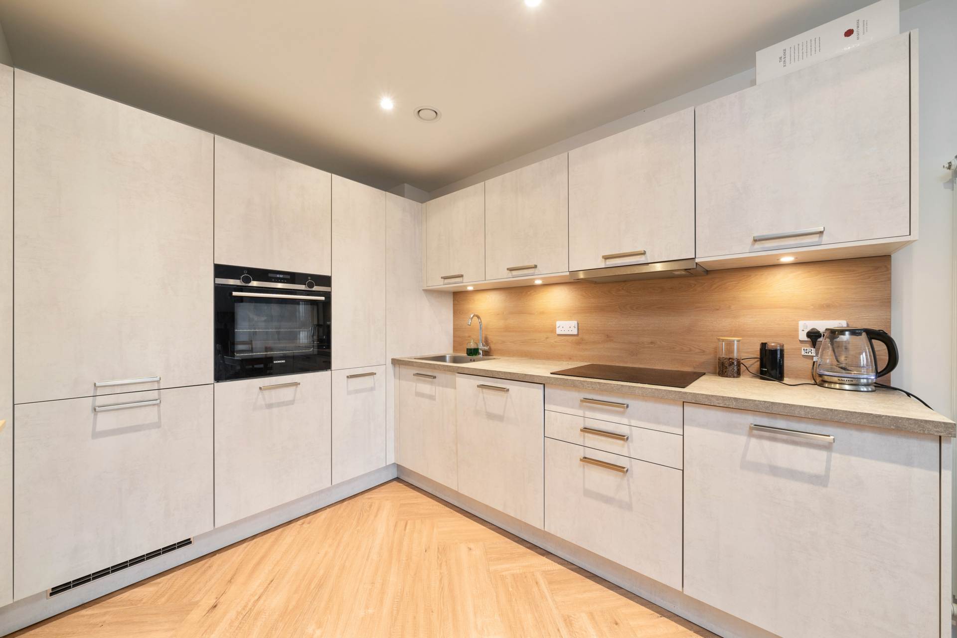 Flat 2/1 104 Minerva Street, Glasgow, Image 2