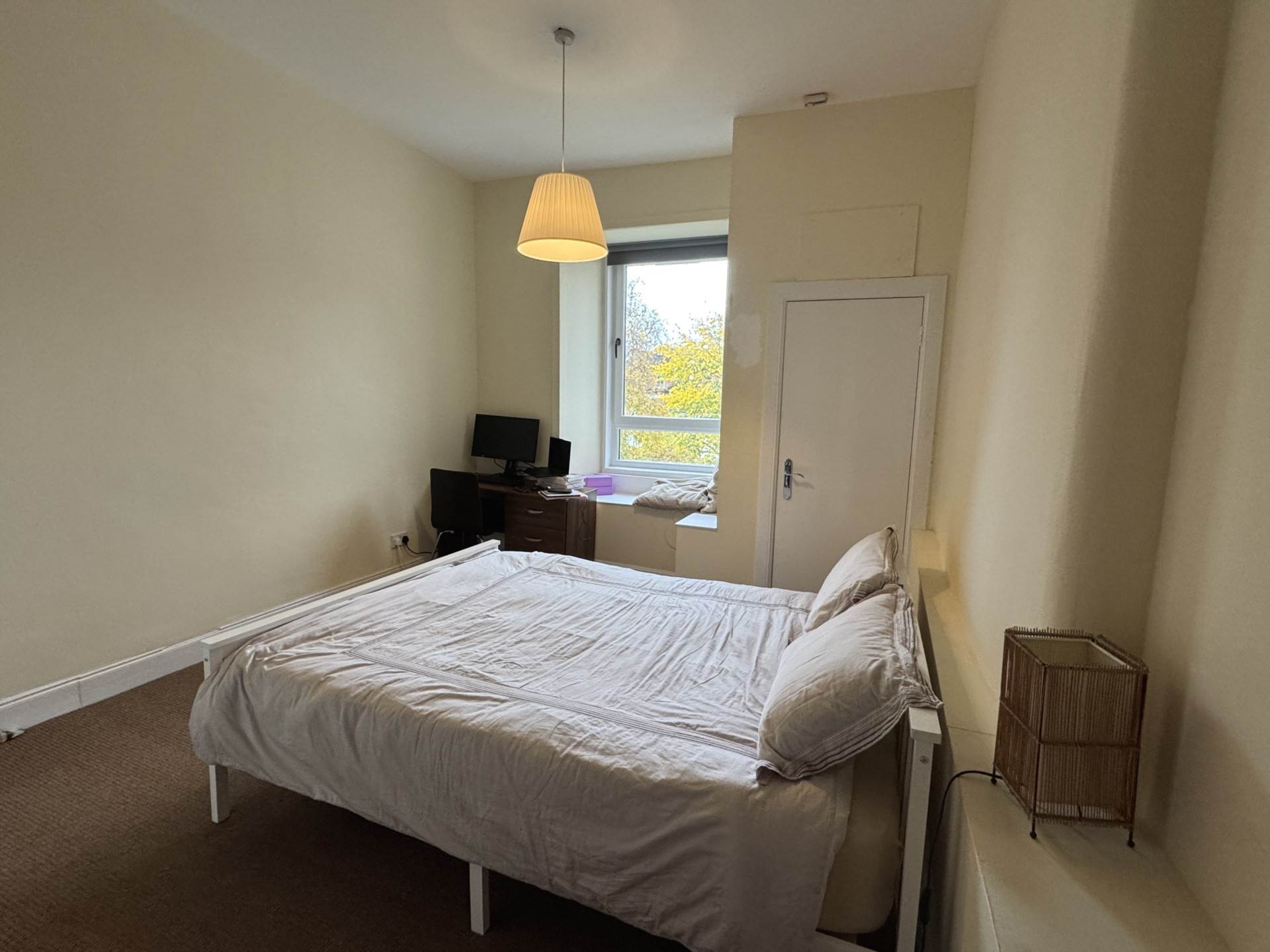 Niddrie Road, Glasgow, Image 13