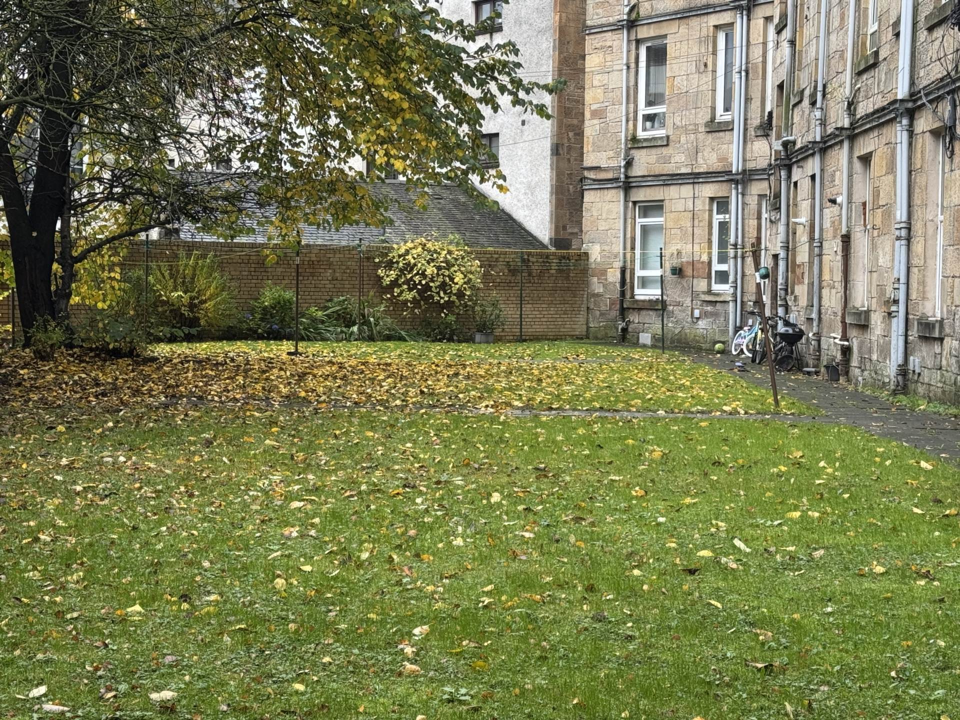 Niddrie Road, Glasgow, Image 16