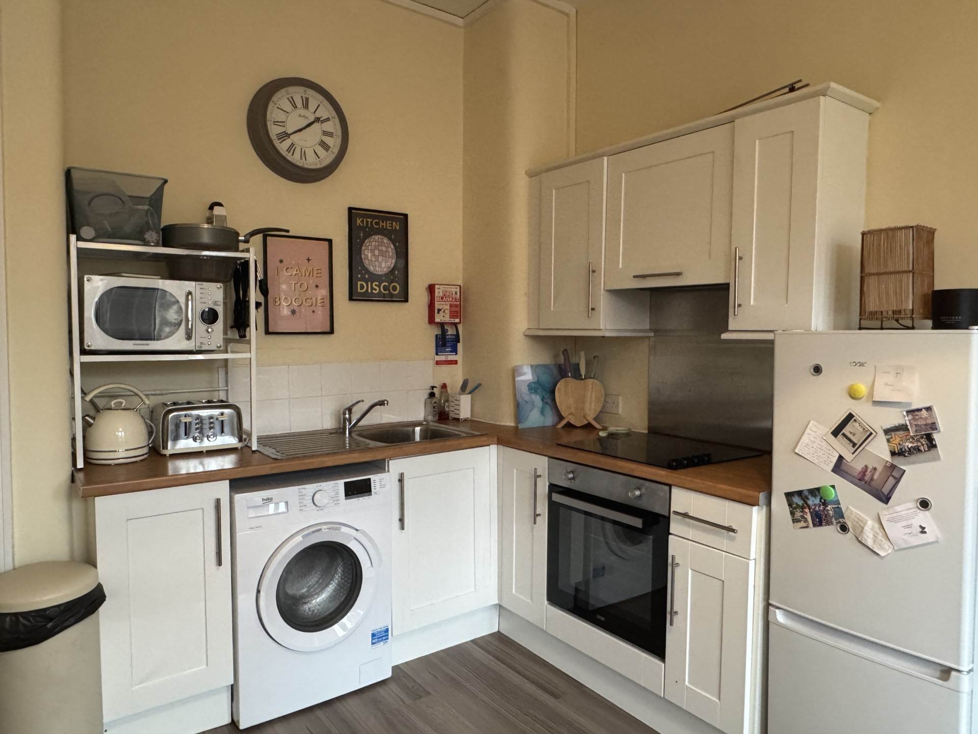 Niddrie Road, Glasgow, Image 4