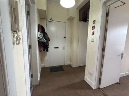 Niddrie Road, Glasgow, Image 6