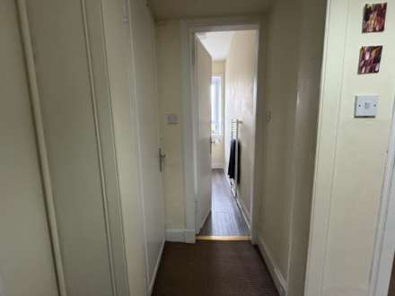 Niddrie Road, Glasgow, Image 9