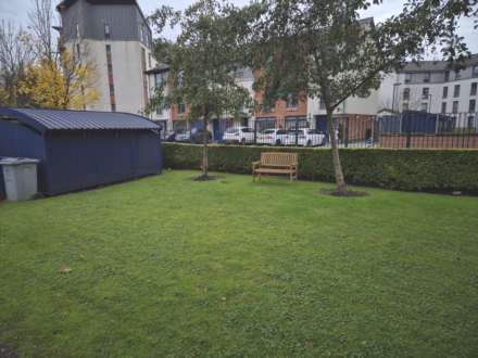 Oatlands Square, Glasgow, Image 15