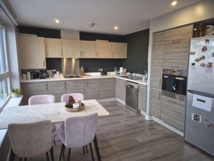 Oatlands Square, Glasgow, Image 2