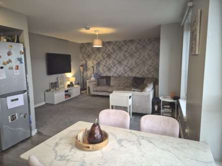 Oatlands Square, Glasgow, Image 4