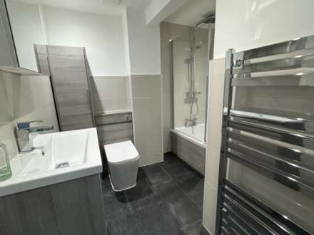 60 High Street, Johnstone, Image 3