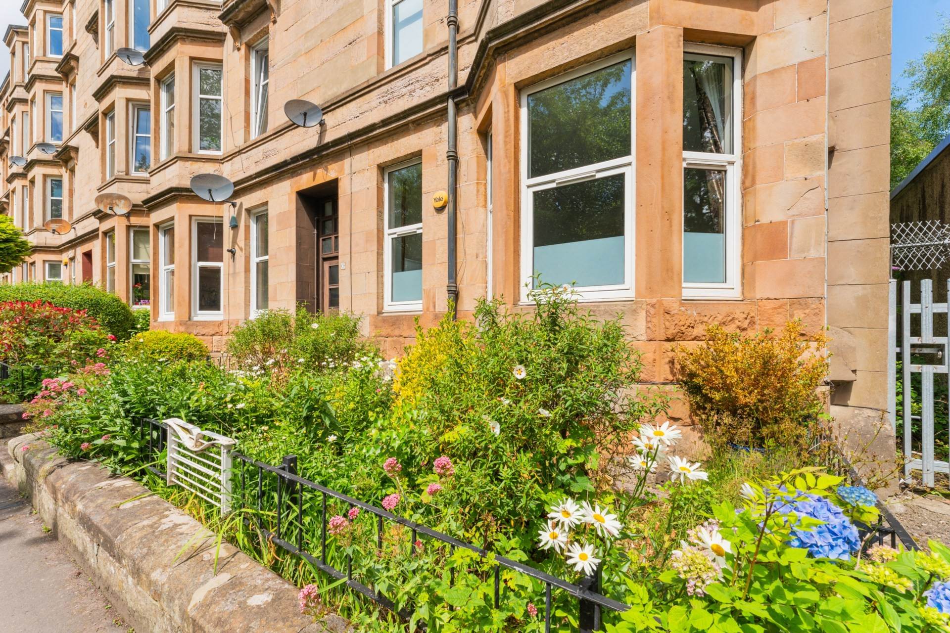 Holmbank Avenue, Glasgow, Image 1
