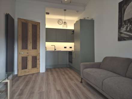 Cathcaret Road, Glasgow, Image 6