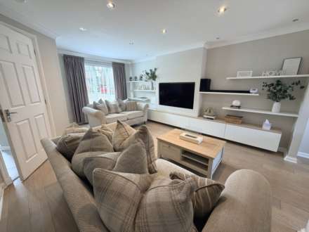 2 Foinaven Drive, Glasgow, Image 2