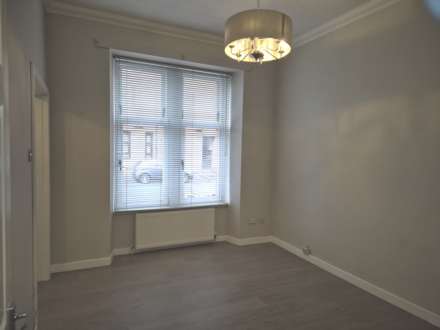 Holmlea Road, Glasgow, Image 2