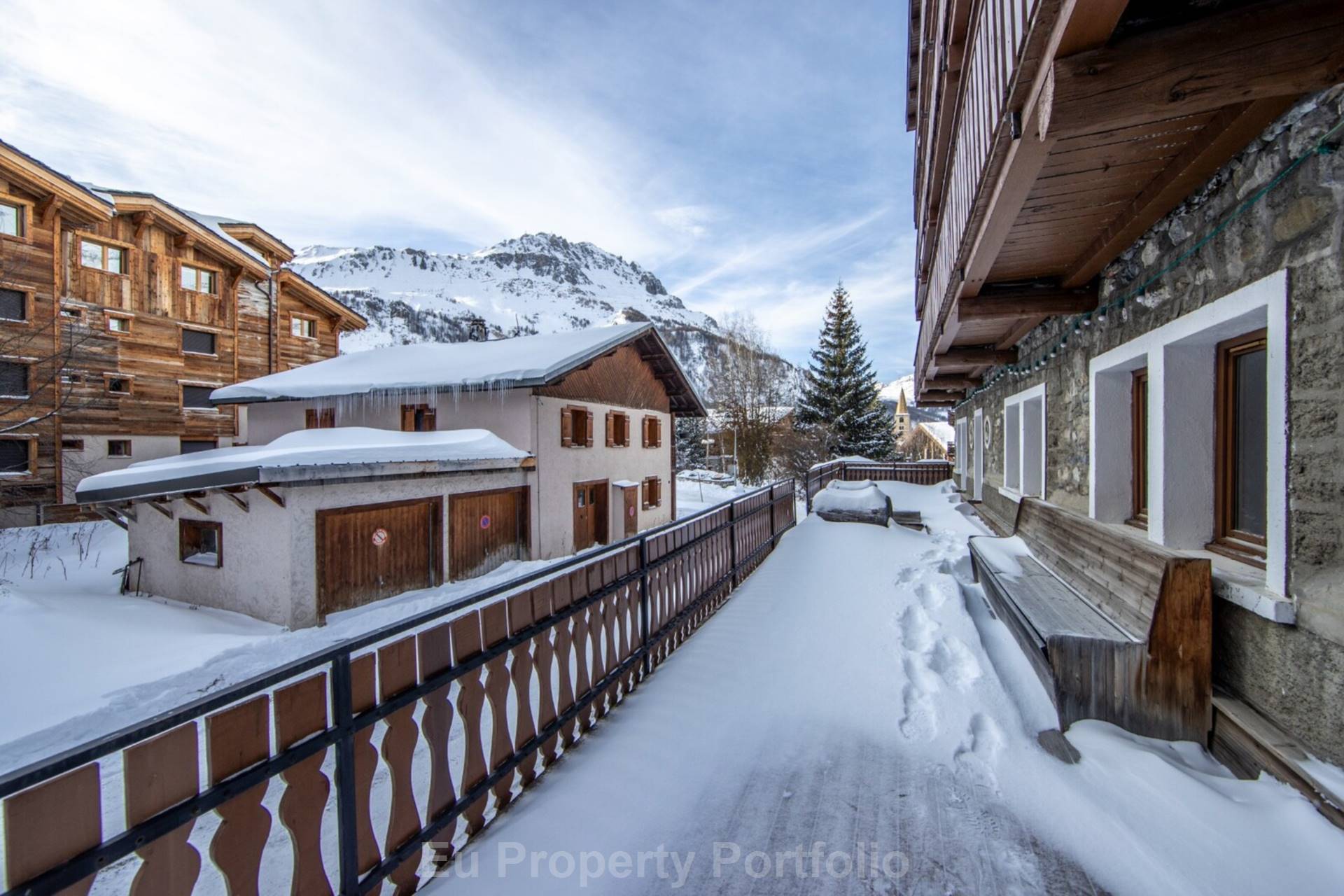 Vieux Village, Image 15