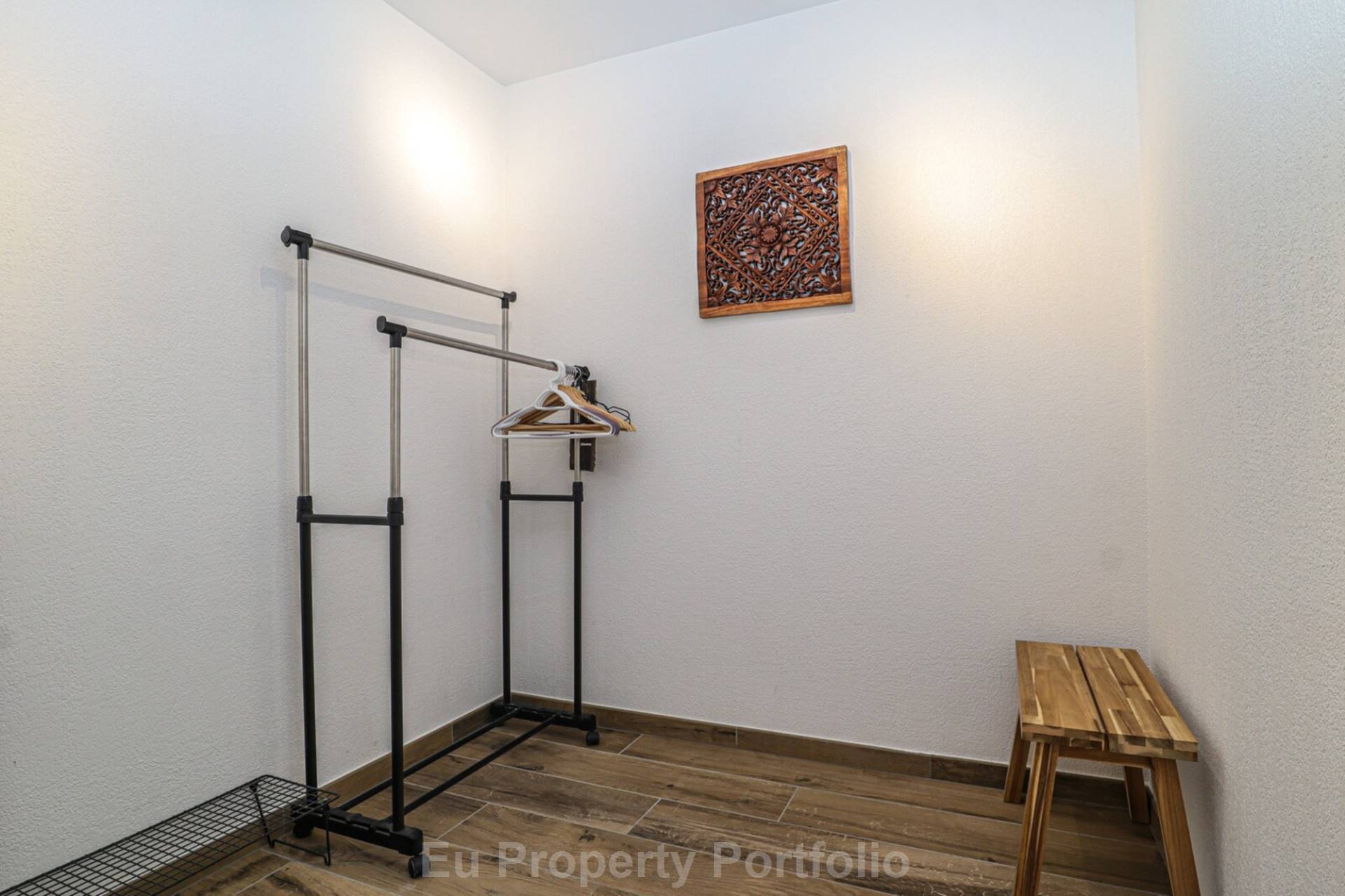 Nyon, Image 9