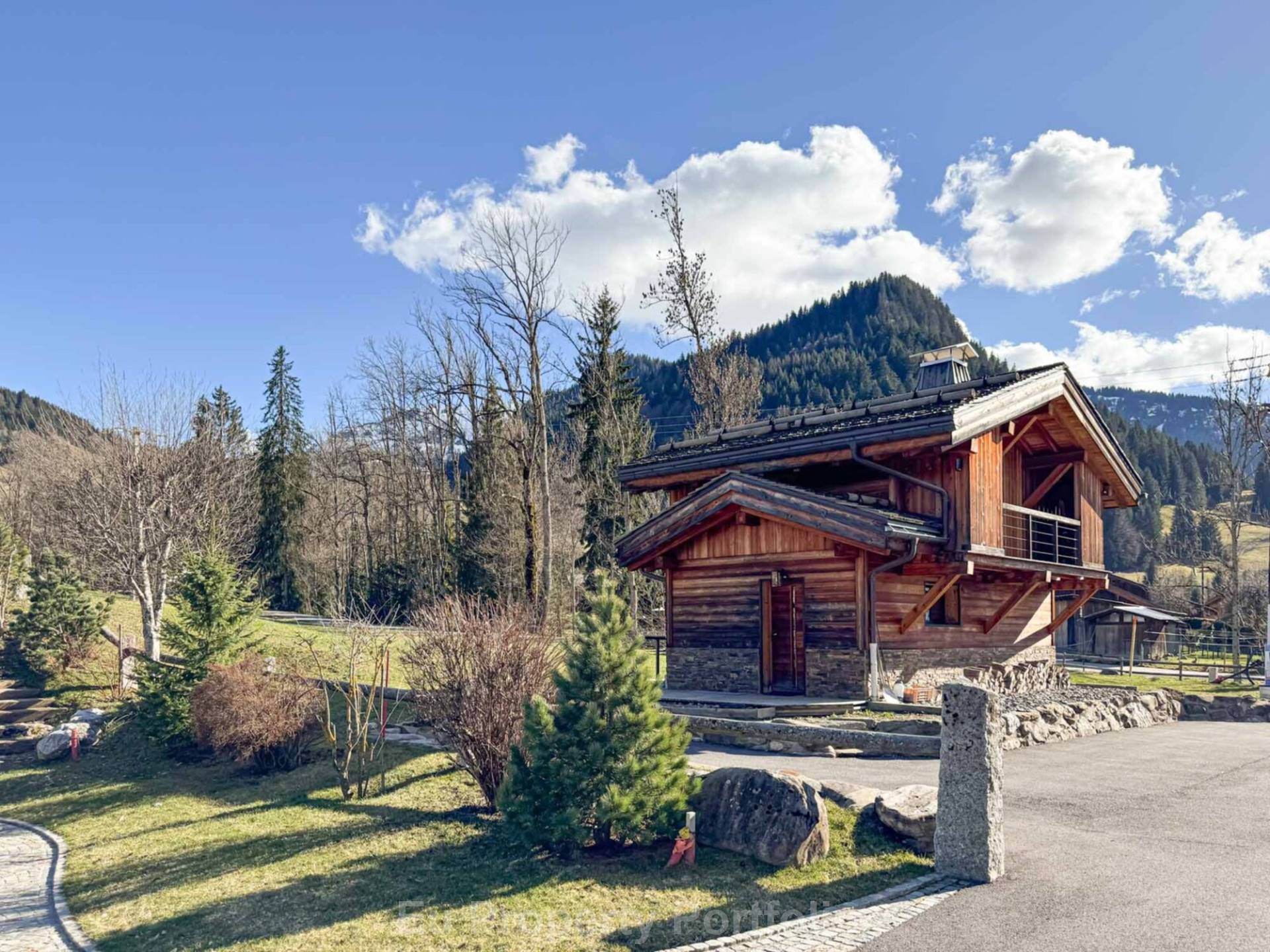 Cassioz, Image 1