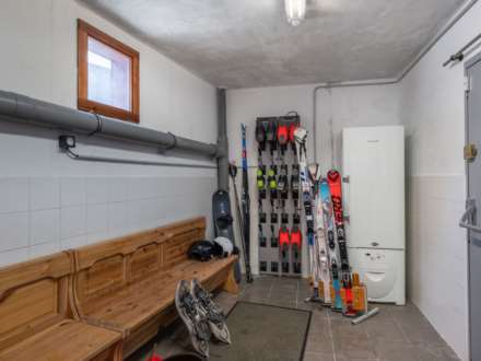Bas De Station, Image 24