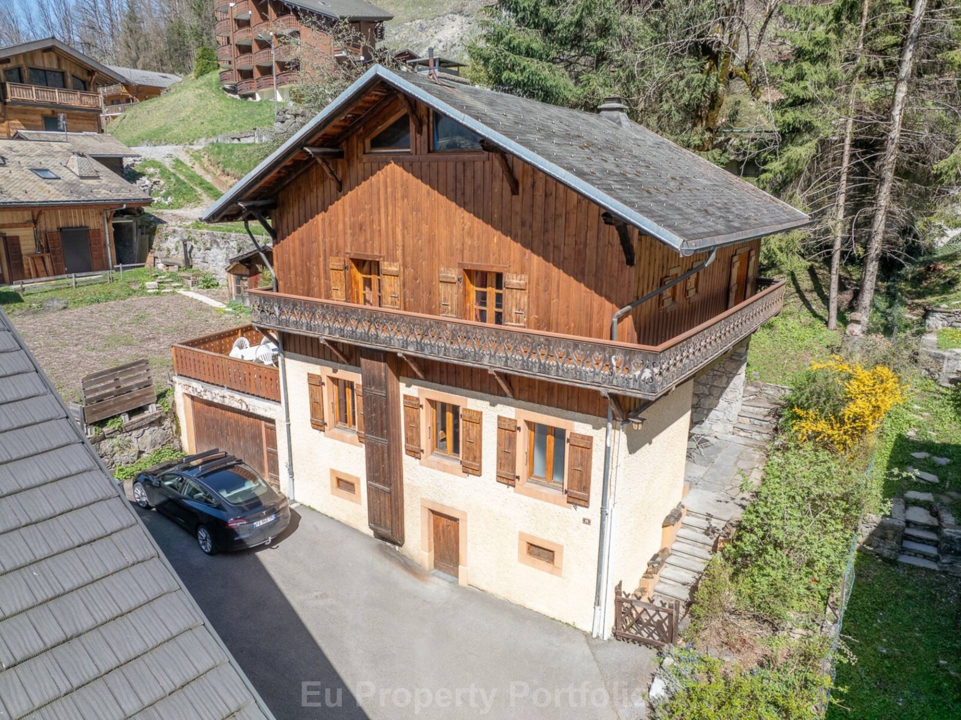 Les Udrezants, Image 1