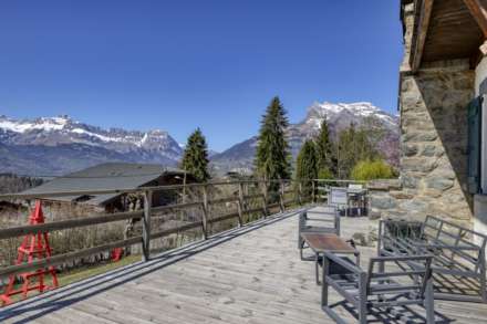 4 Bedroom Chalet, Centre Village