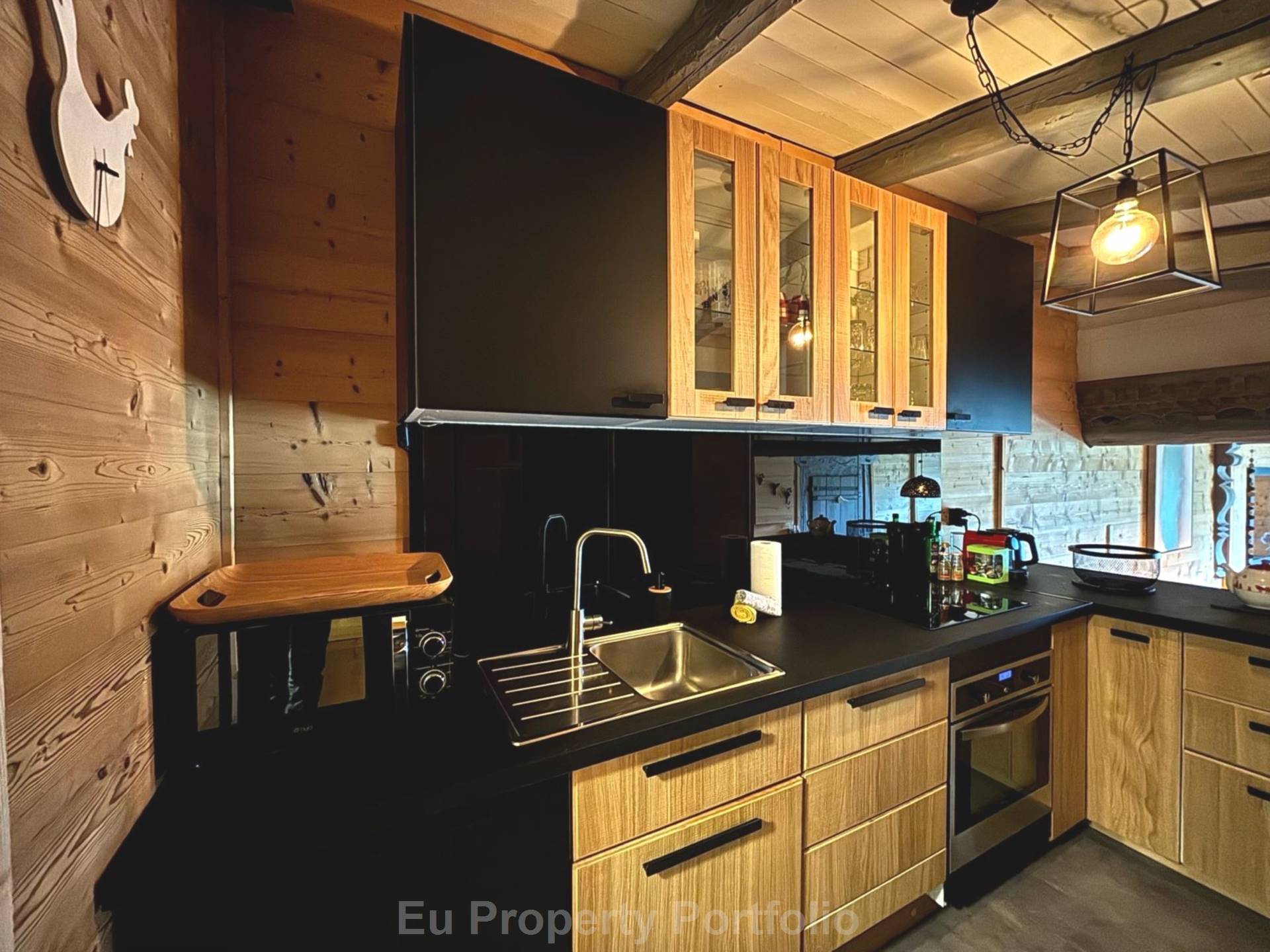 Centre Village, Image 4