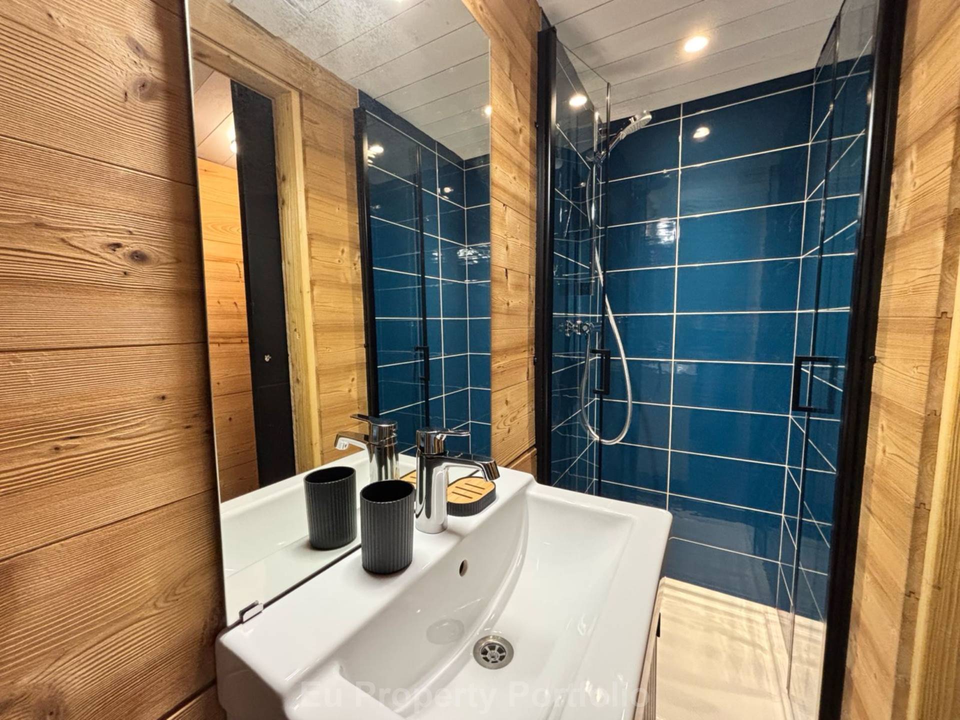 Centre Village, Image 8