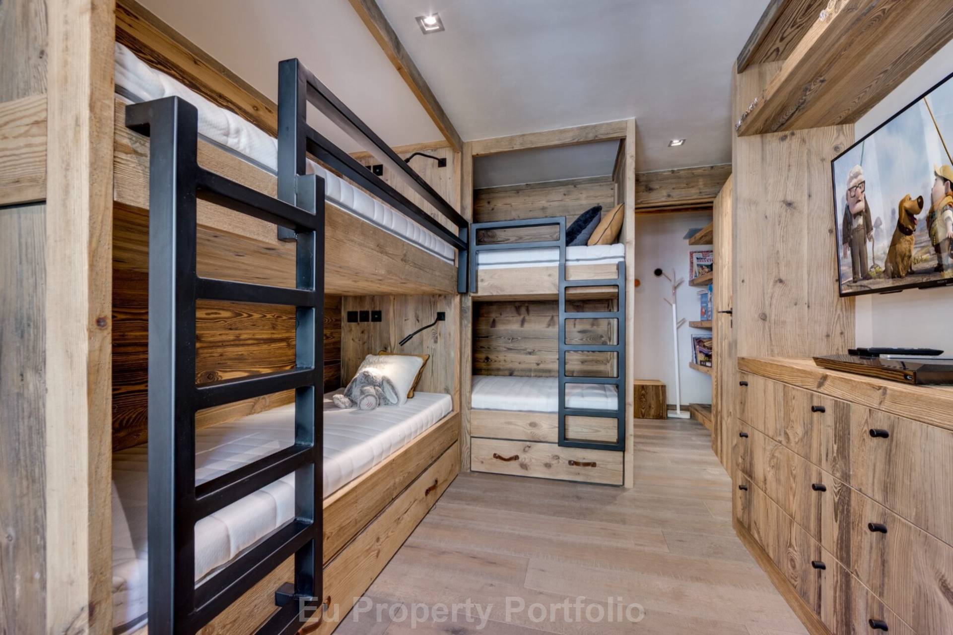 Vieux Village, Image 11