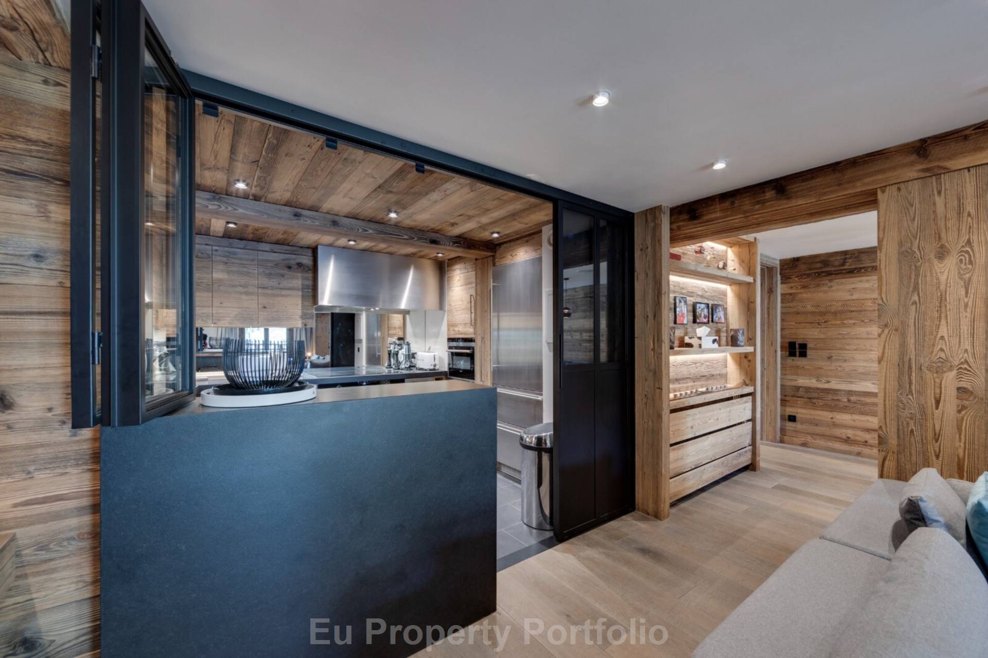 Vieux Village, Image 2