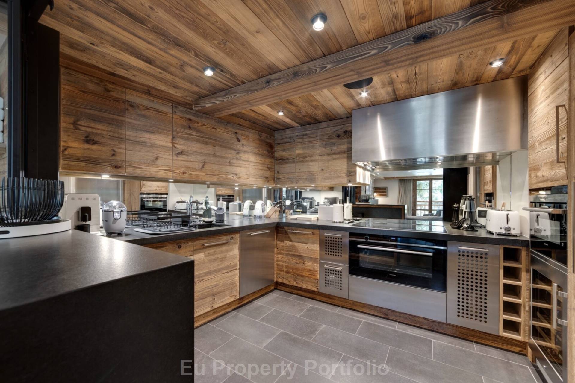 Vieux Village, Image 3