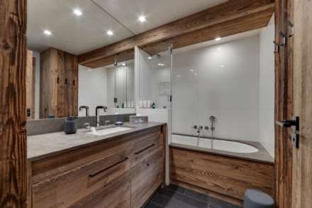 Vieux Village, Image 7