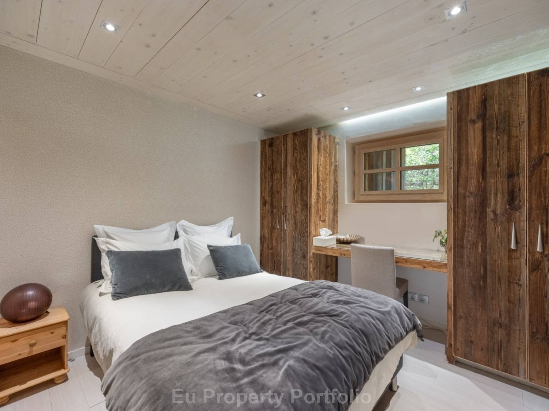 Demi Quartier, Image 6