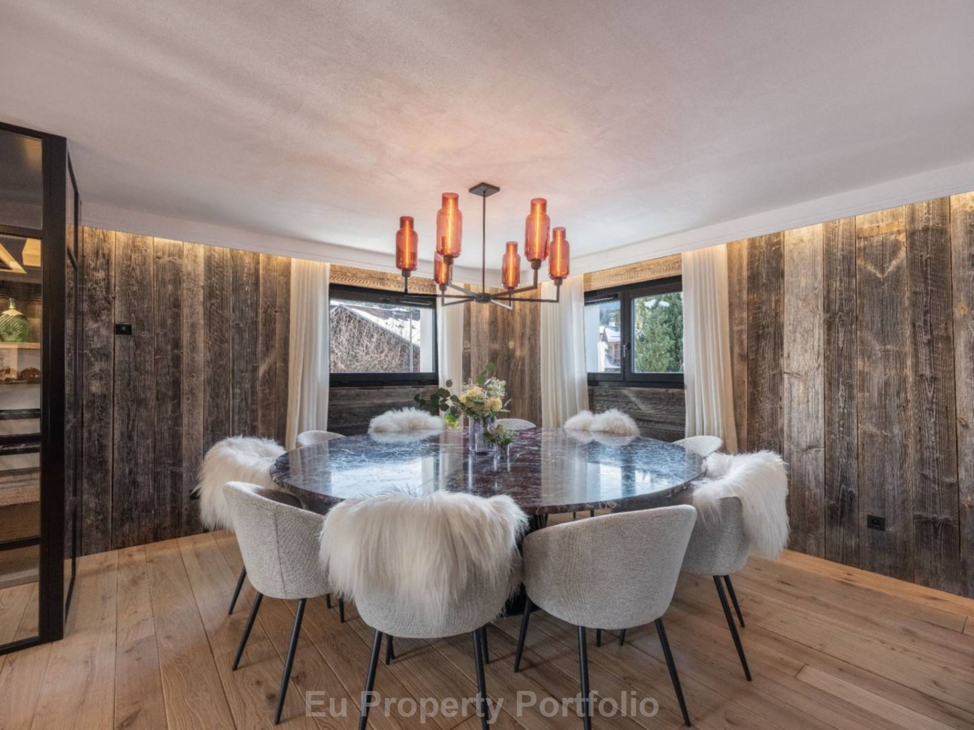 Centre Village - Rond Point, Image 17