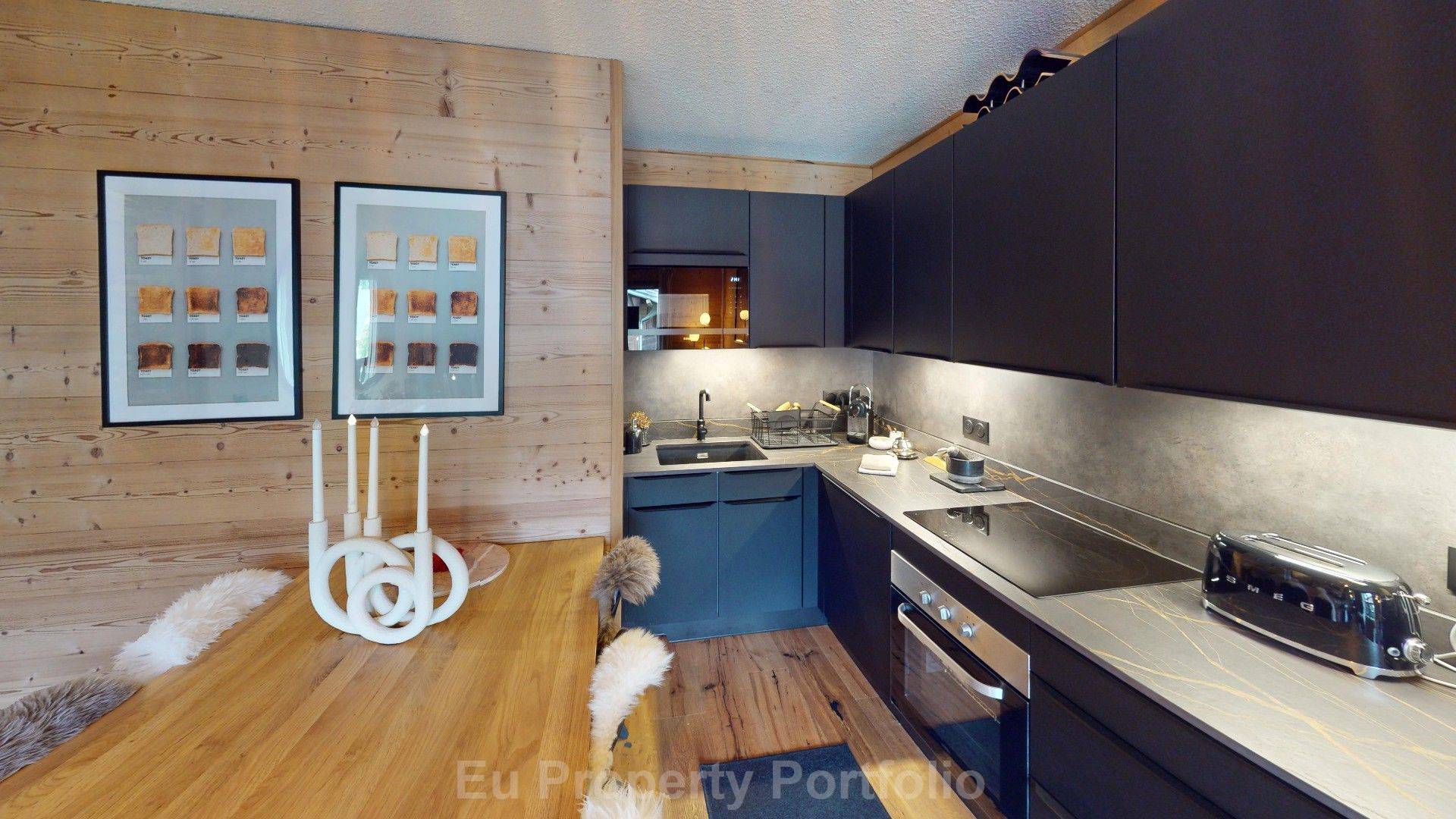 Route Nationale, Image 2