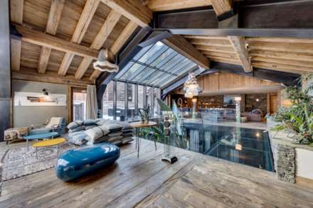 7 Bedroom Chalet, La Balme