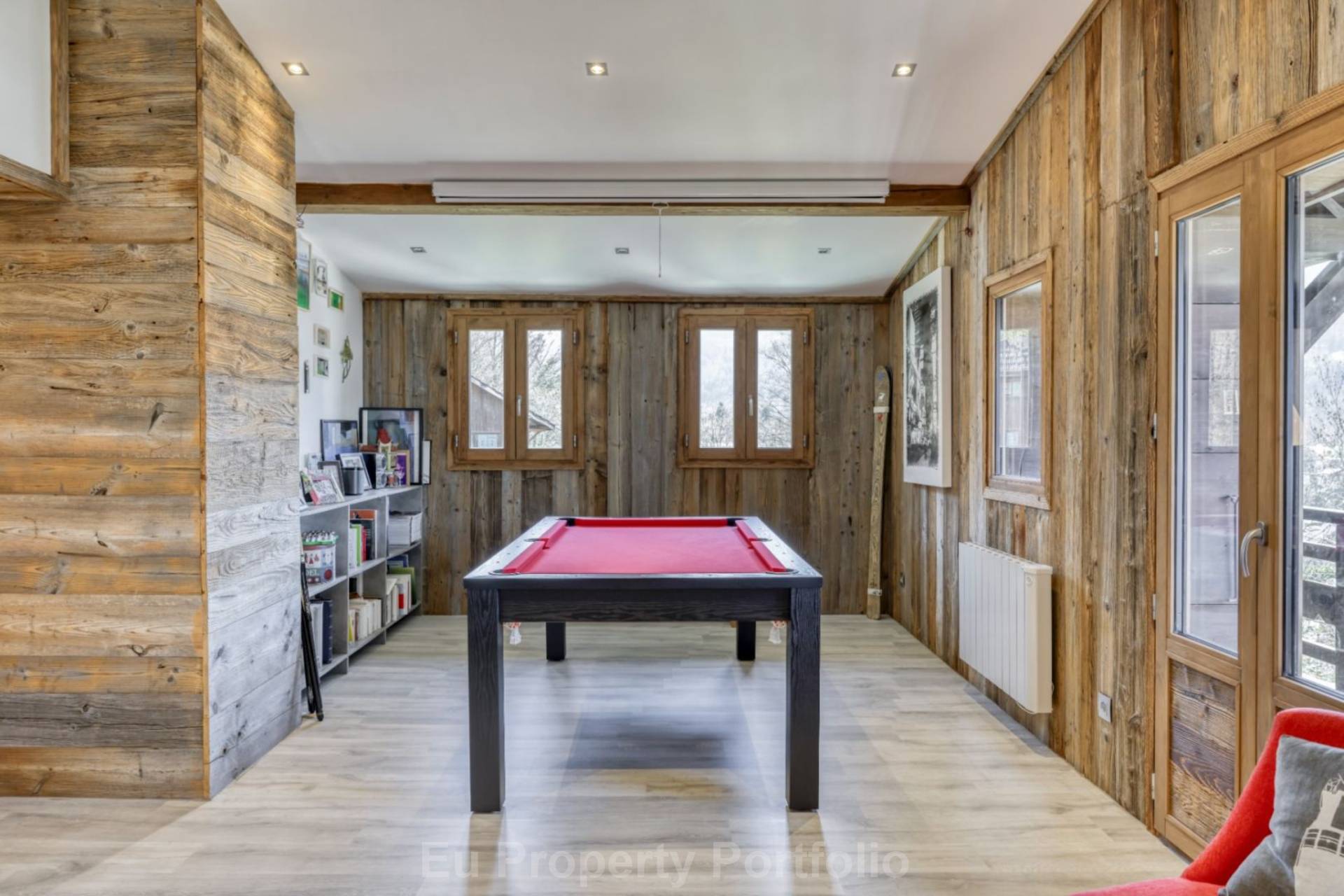 Centre Village, Image 10