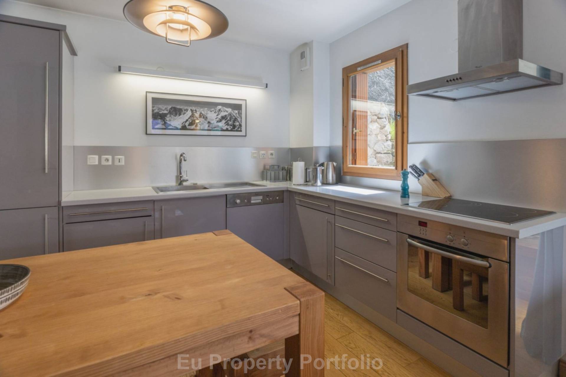 Saint-Martin-De-Belleville | C, Image 4