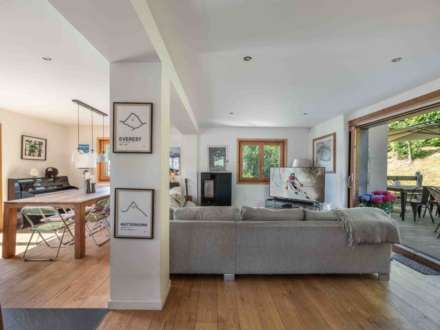 Demi-Quartier, Image 2