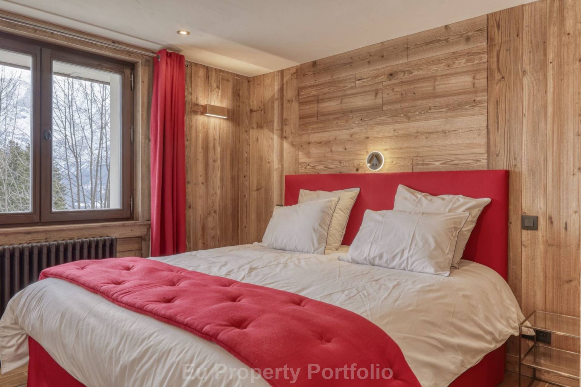 Le Bettey Devant, Image 5