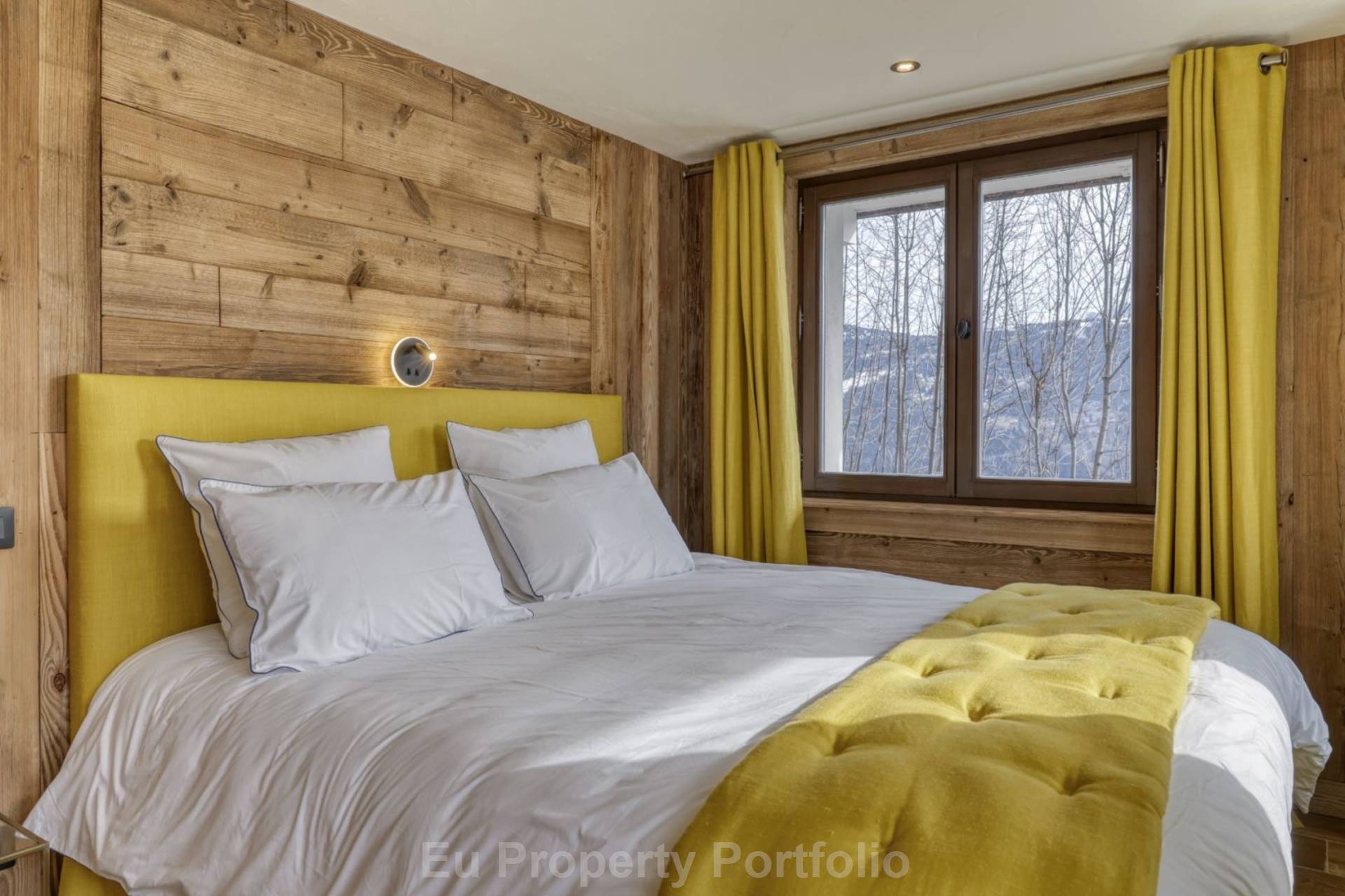 Le Bettey Devant, Image 7