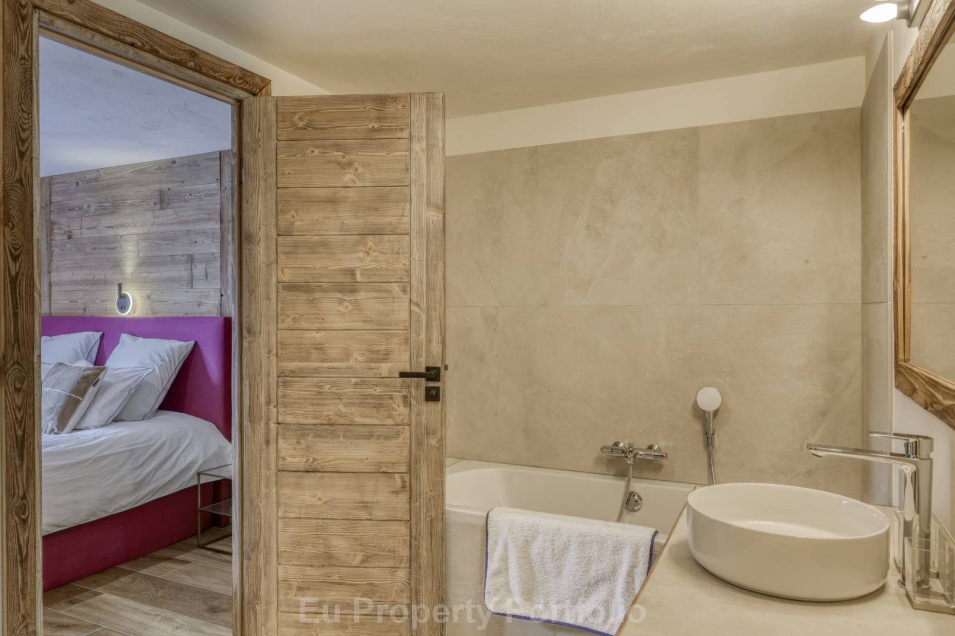 Le Bettey Devant, Image 8