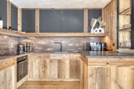 Le Bettey Devant, Image 11