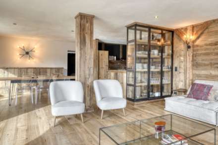 Le Bettey Devant, Image 14