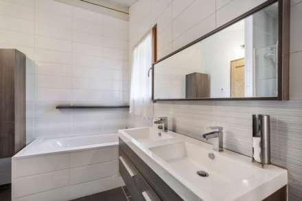 Saint-Martin-De-Belleville | C, Image 10