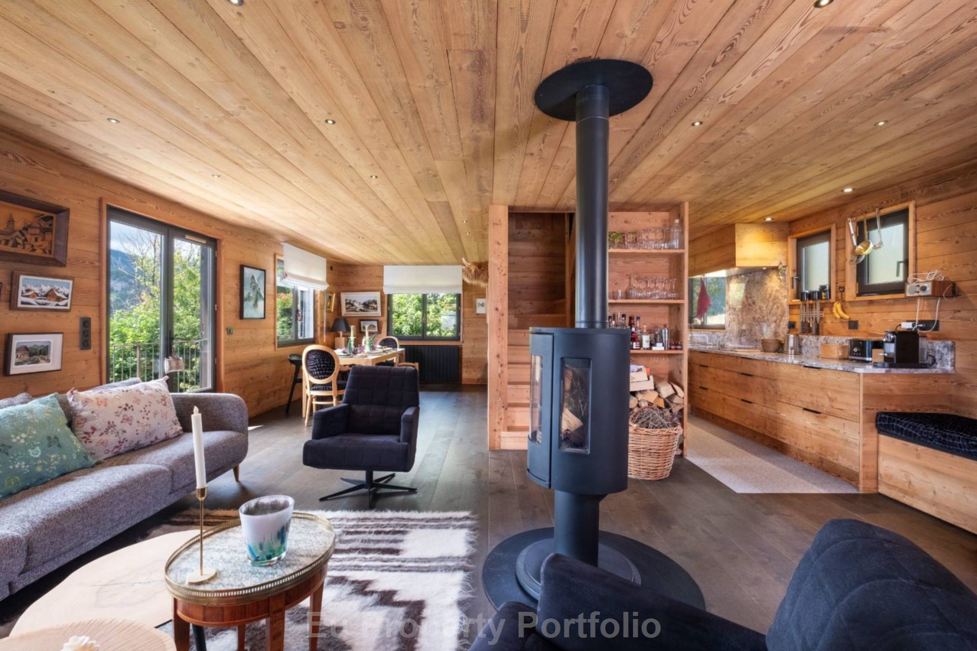 Notre-Dame-De-Bellecombe, Image 3