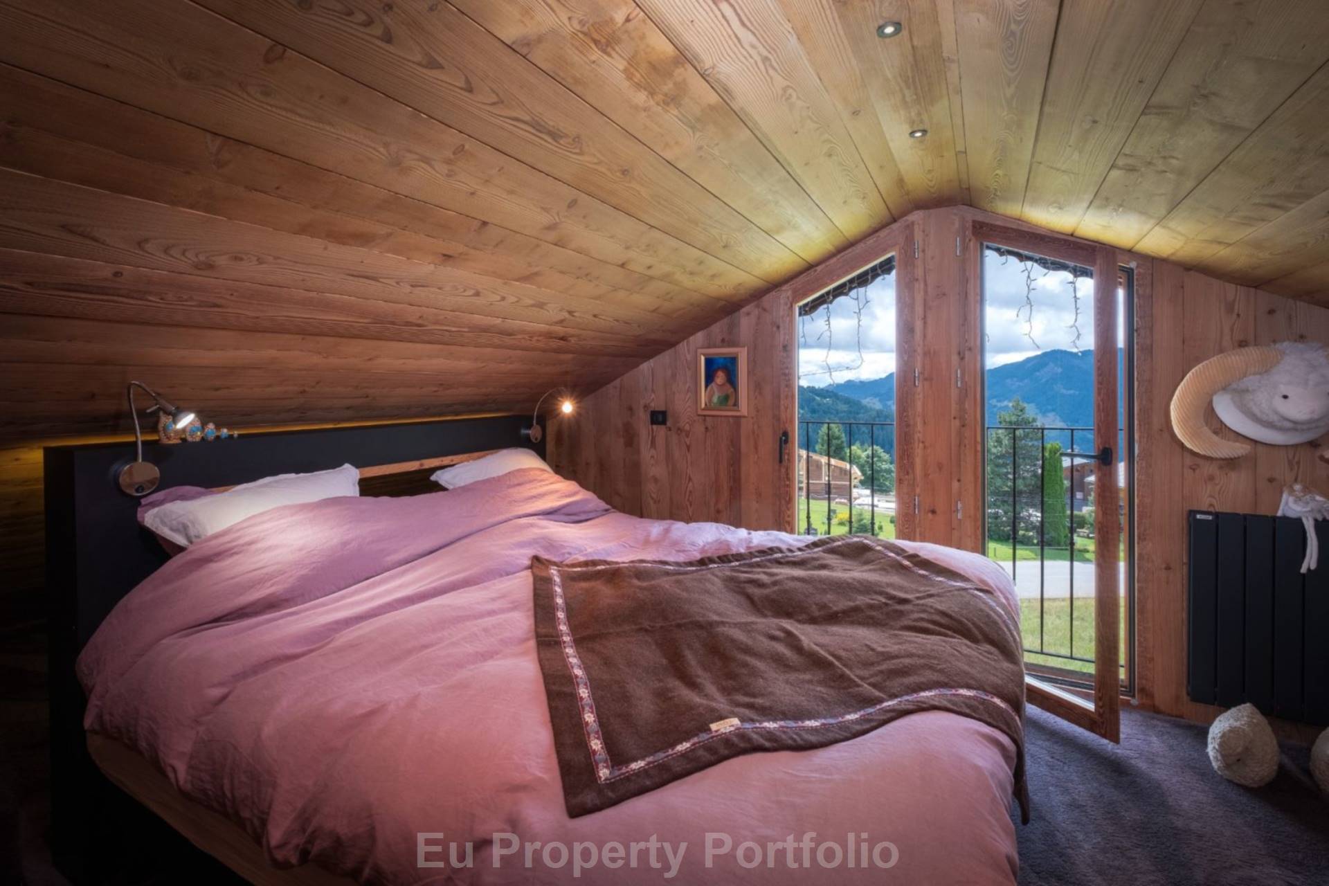 Notre-Dame-De-Bellecombe, Image 9