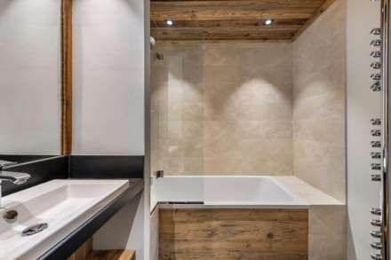 Val D'Isère | Le Centre, Image 8