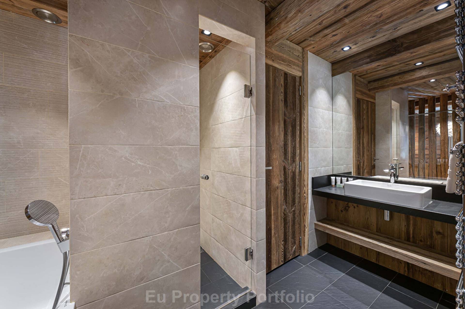 Val D'Isère | Le Centre, Image 11